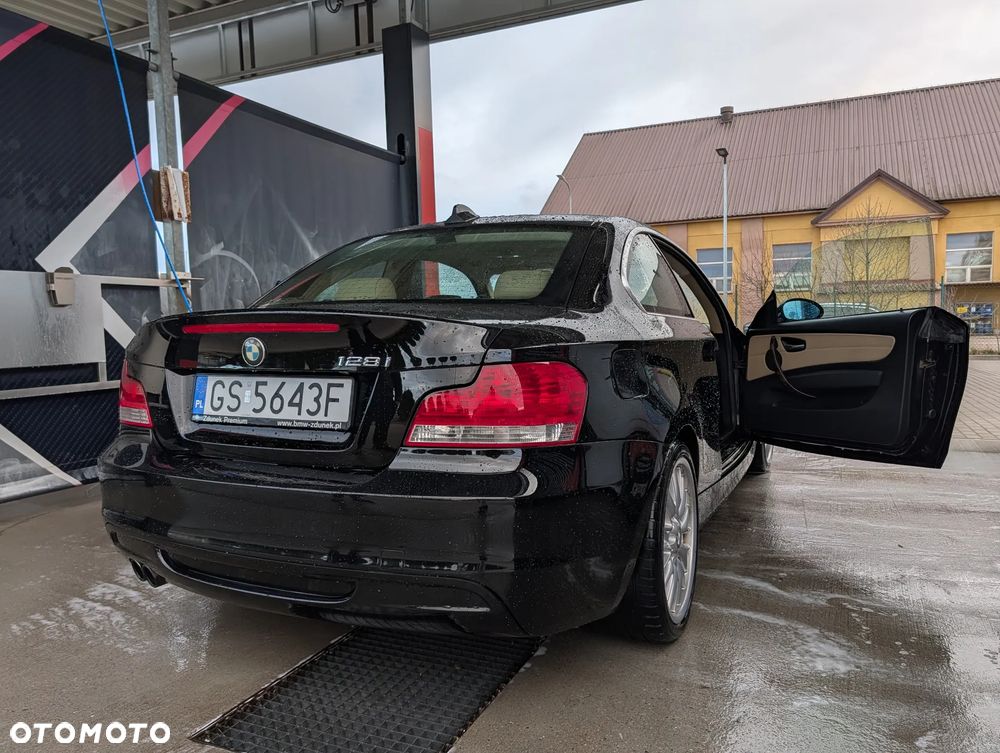 BMW Seria 1 130i - 4
