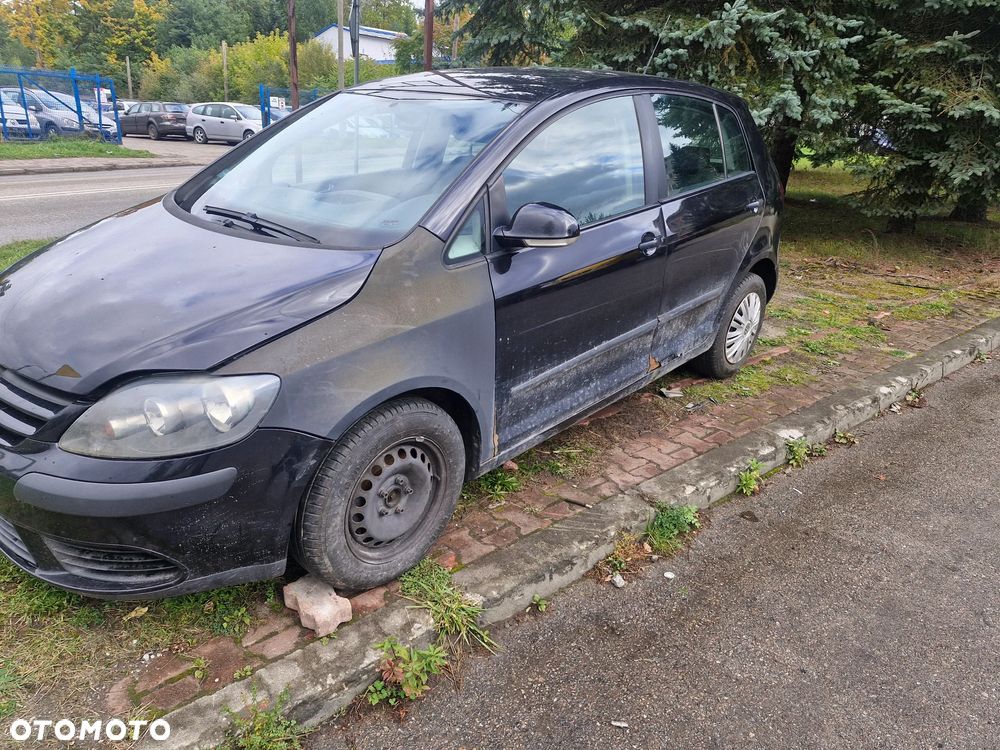 Volkswagen Golf Plus - pojazd na części: maska, zderzak, drzwi, szyby, lusterka, chłodnica.... - 16