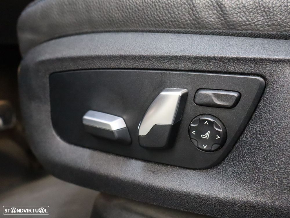 BMW 520 d Pack Desportivo M Auto - 9