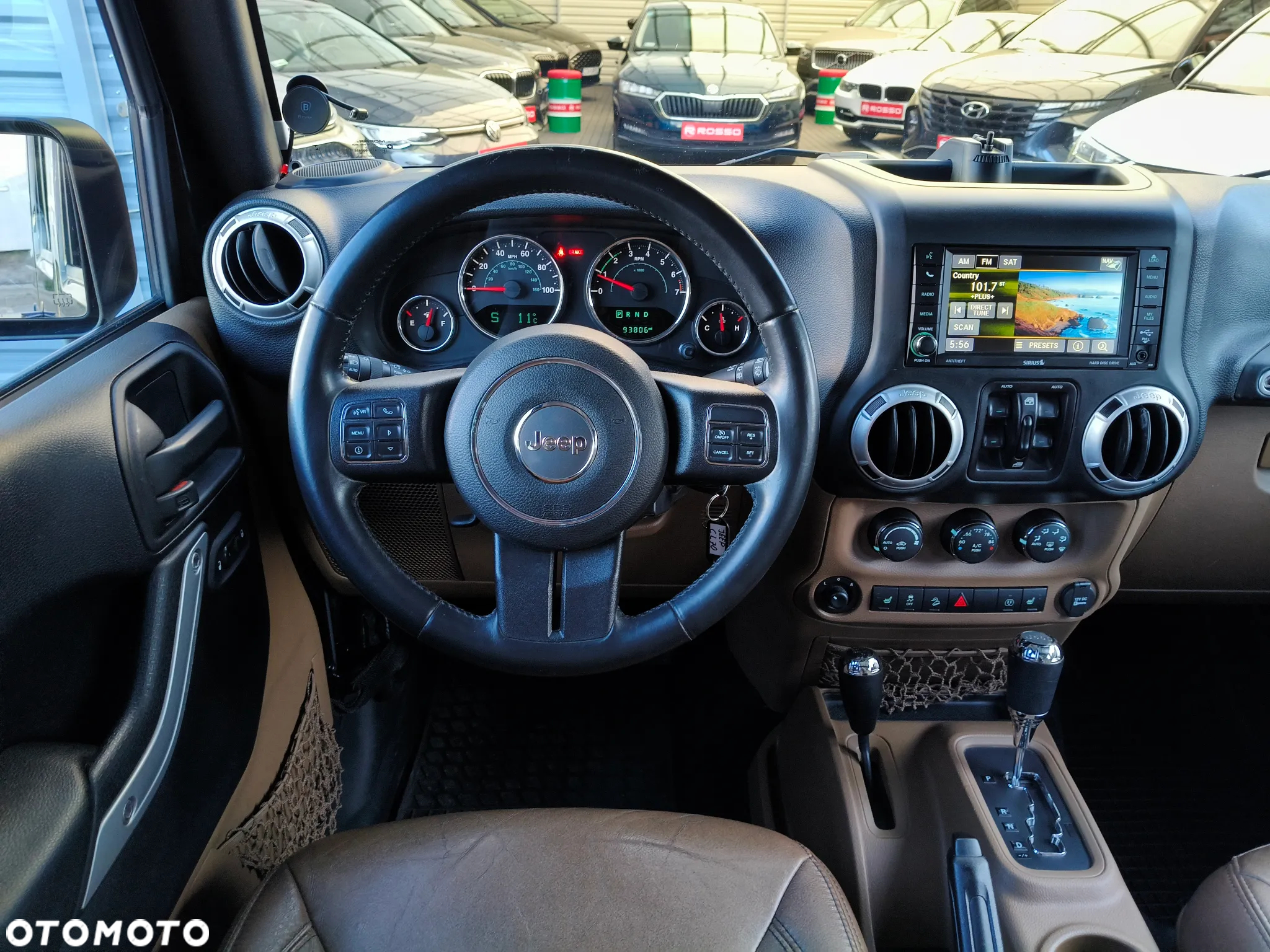 Jeep Wrangler 3.6 Unlim Sahara - 19