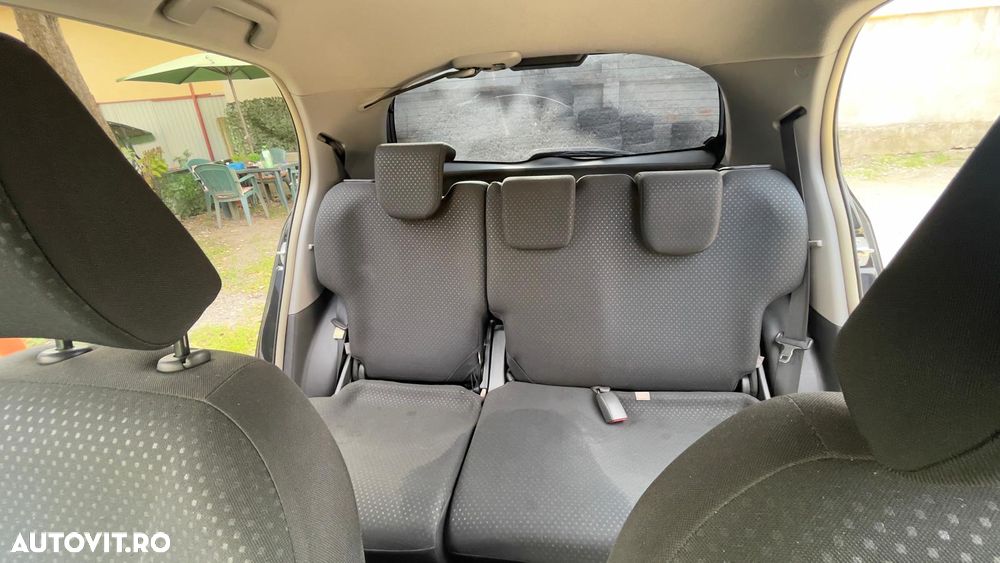 Toyota Yaris 1.3 Terra - 6