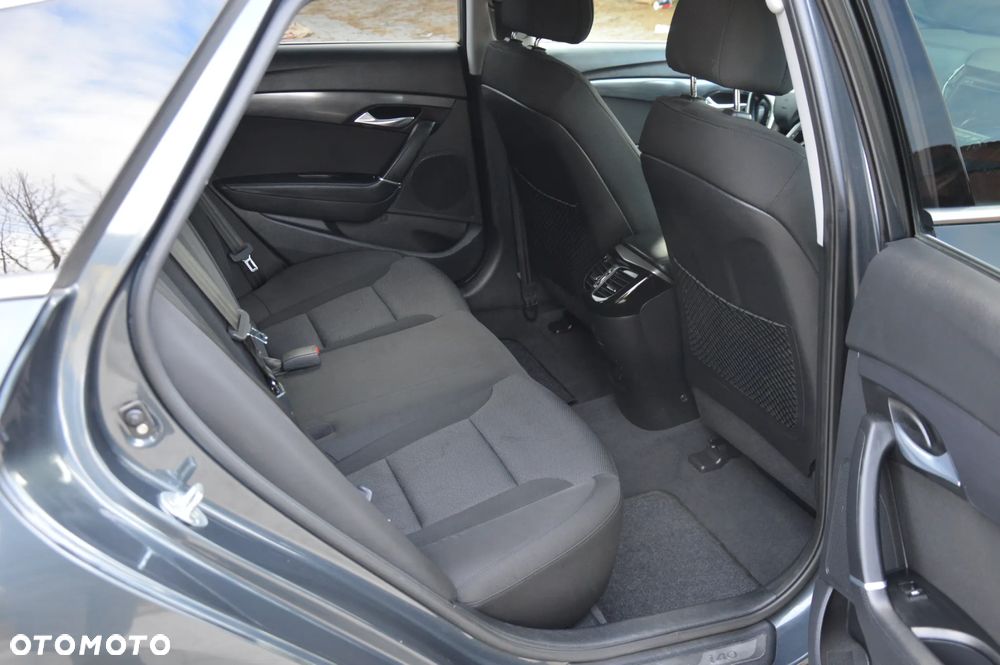 Hyundai i40 Kombi blue 1.7 CRDi DCT Premium - 19