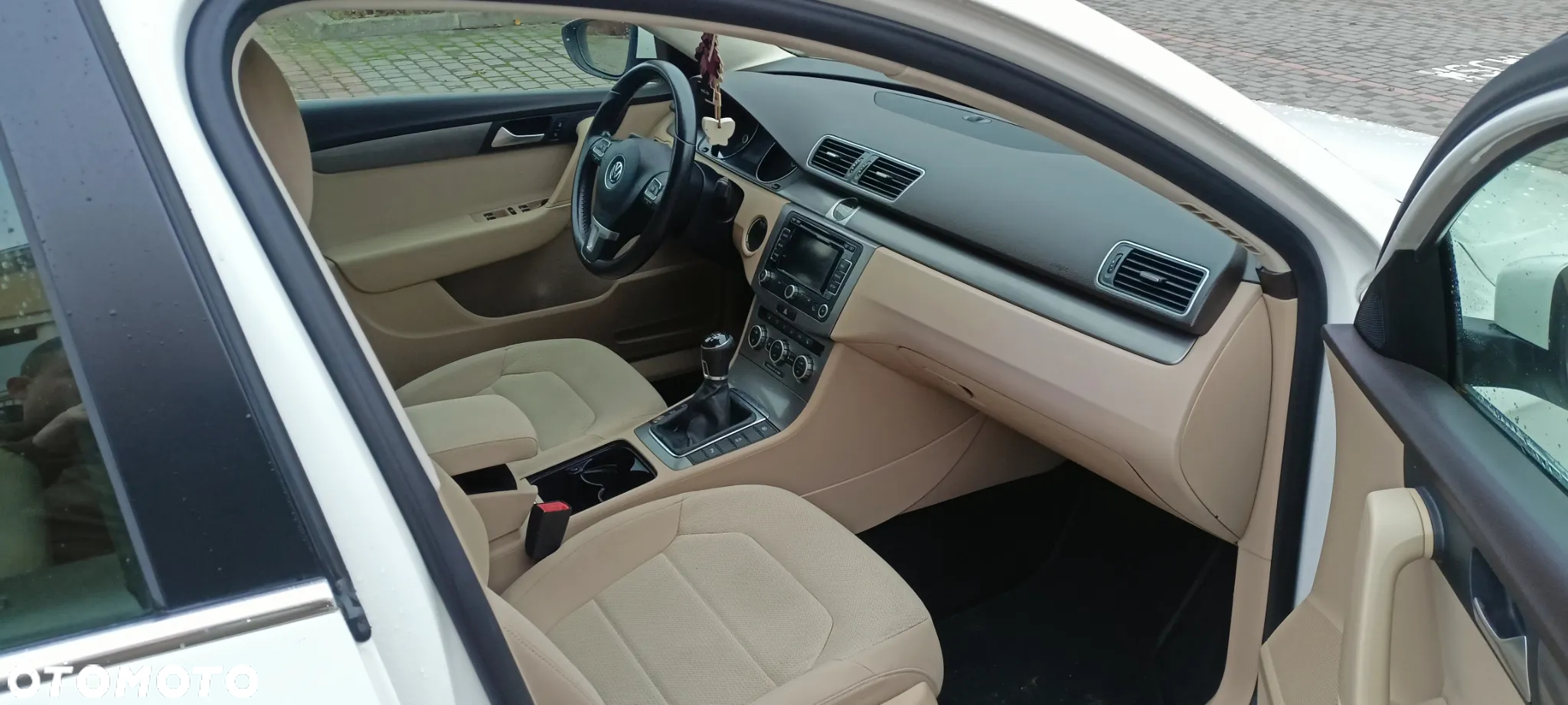 Volkswagen Passat 1.6 TDI Comfortline - 11