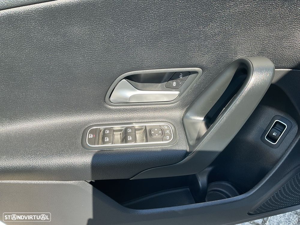 Mercedes-Benz A 250 e Style Plus - 22