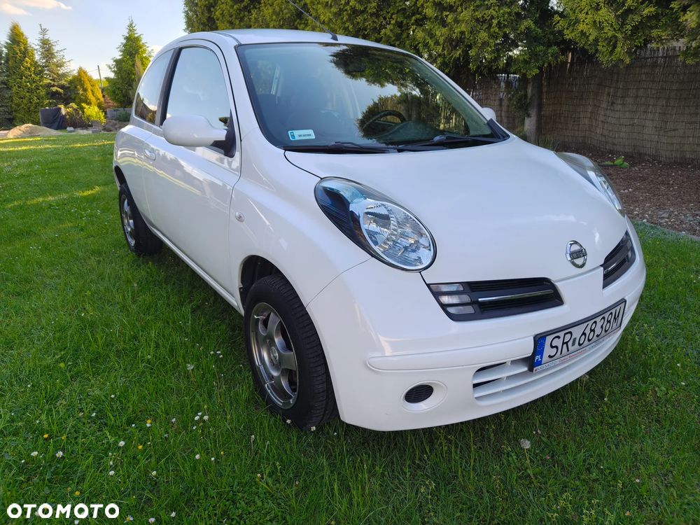 Nissan Micra - 1