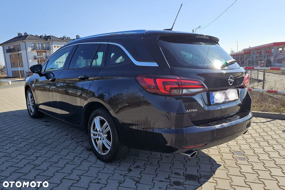 Opel Astra 1.6 Turbo Start/Stop Innovation - 4