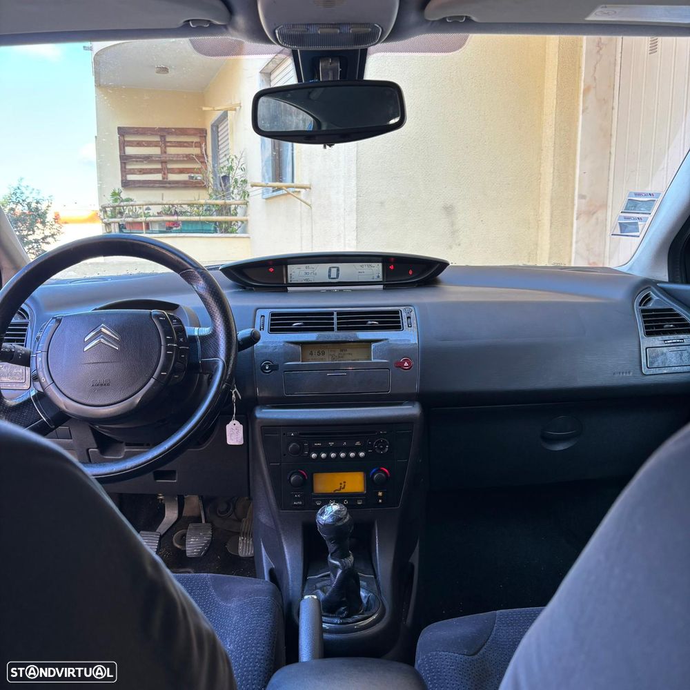 Citroën C4 1.6 HDi 110 Exclusive - 10