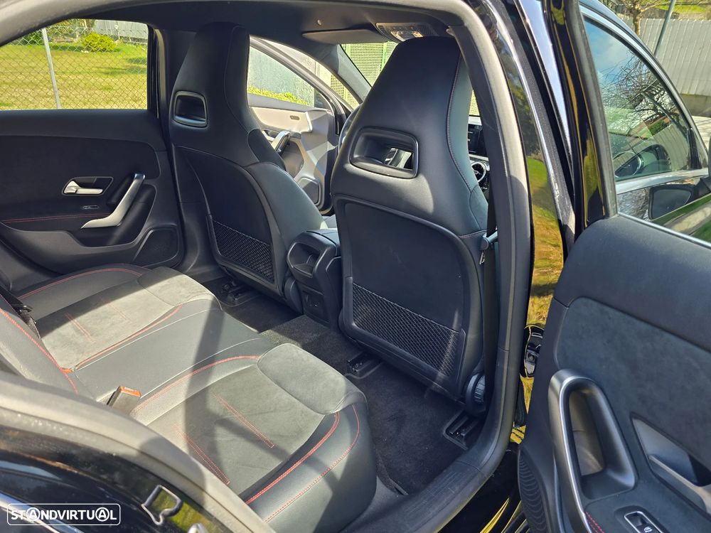 Mercedes-Benz A 250 e 8G-DCT AMG Line - 13
