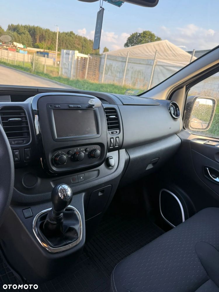 Opel Vivaro - 10