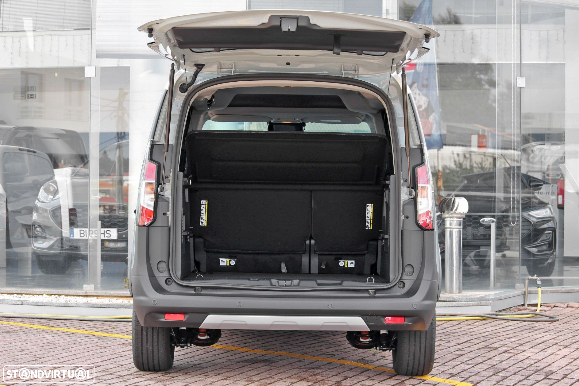 Ford Tourneo Courier 1.0 EcoBoost Active - 8