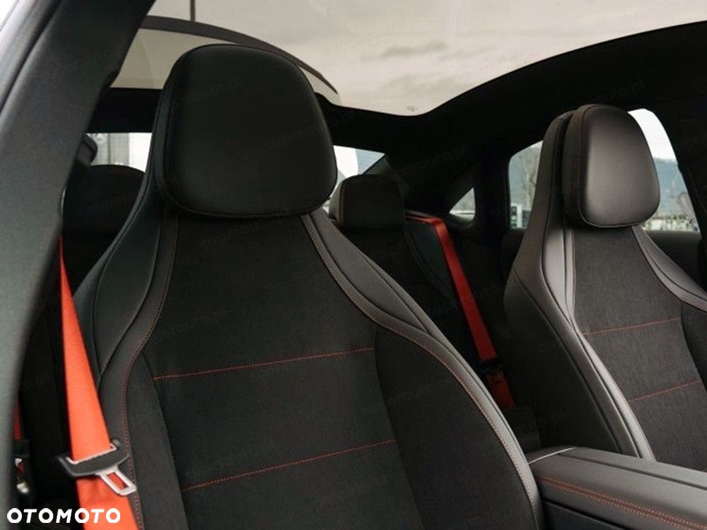 Mercedes-Benz CLA 200 mHEV 4-Matic 8G-DCT - 5