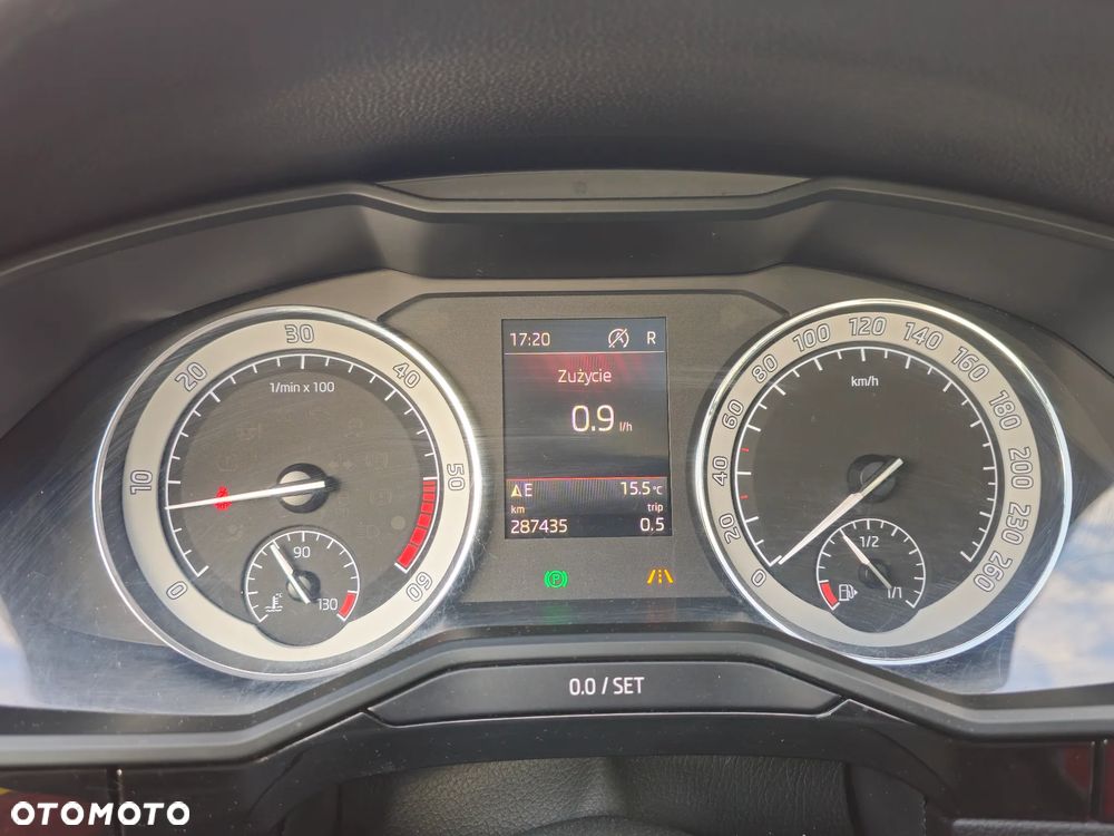 Skoda Superb 2018 photo 5