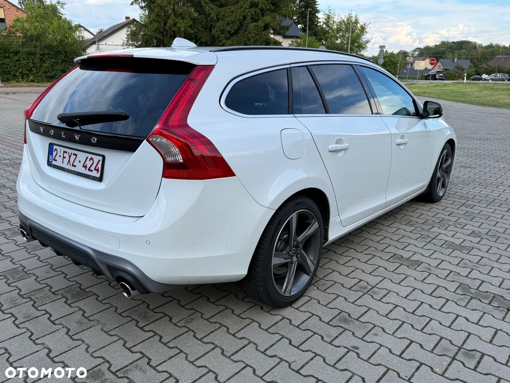 Volvo V60 D4 Drive-E R-Design Summum - 12