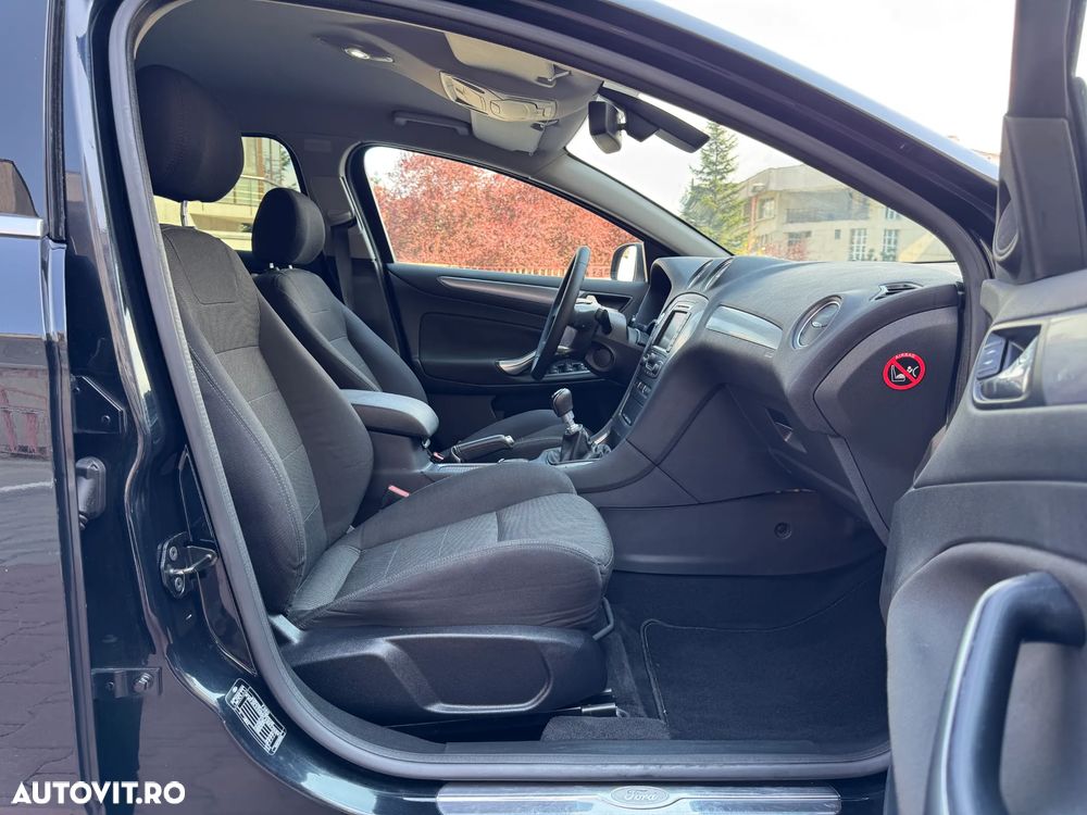 Ford Mondeo 2.0 TDCI Titanium - 14