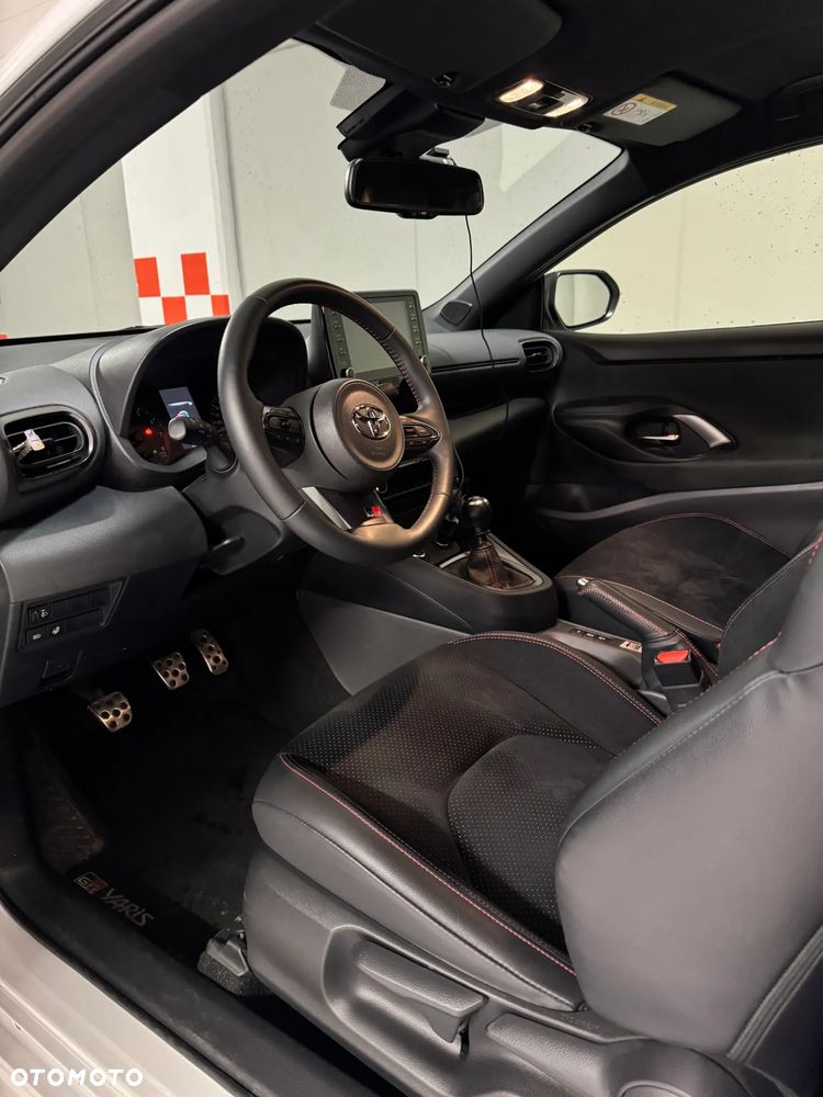 Toyota GR Yaris 1.6 Dynamic - 8