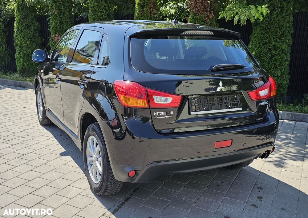 Mitsubishi ASX - 5
