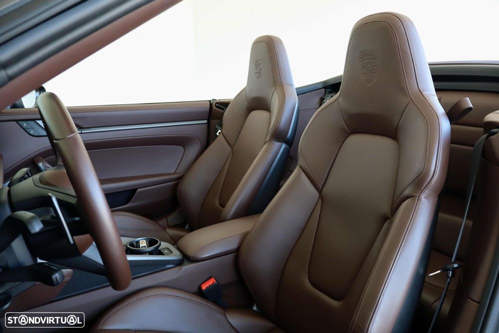 Porsche 911 (992) Carrera 4 PDK - 19