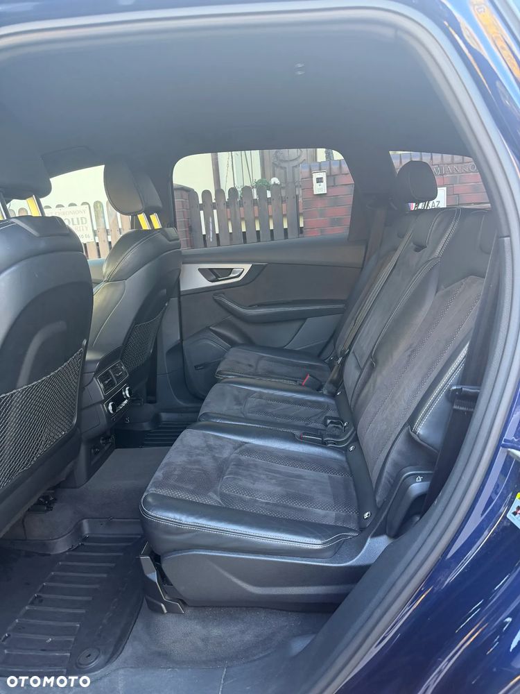Audi Q7 - 16