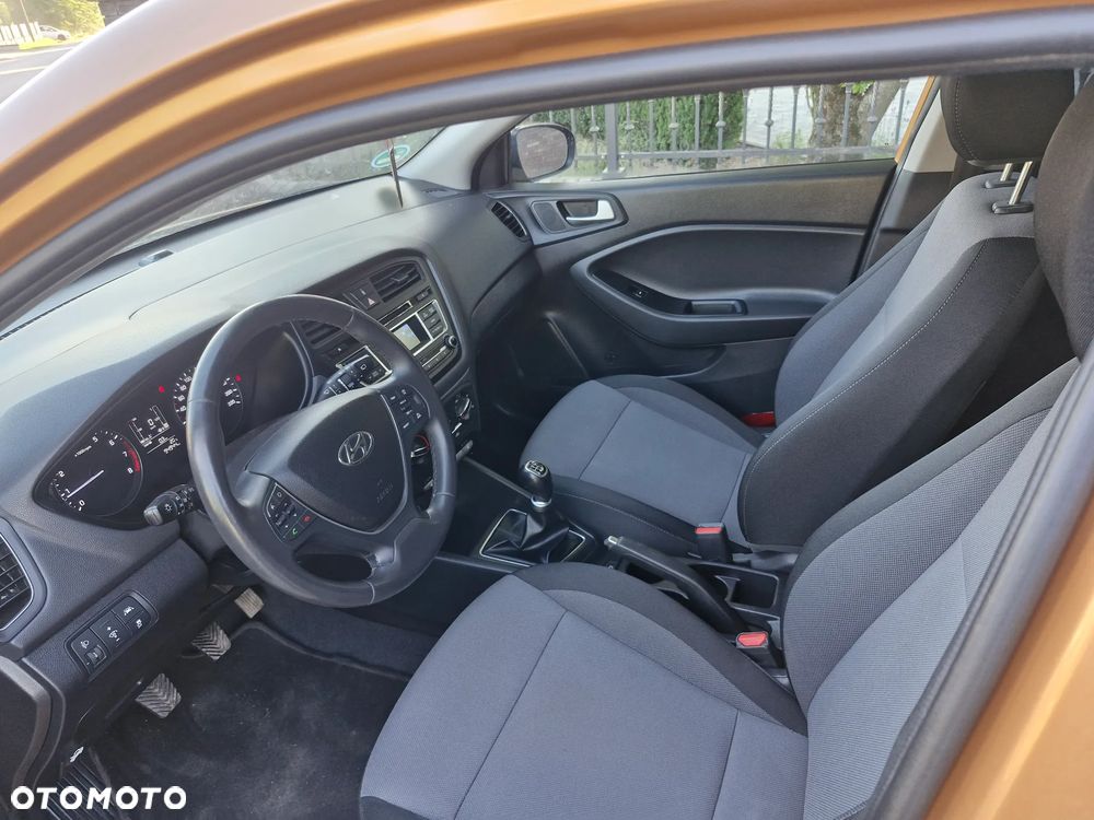 Hyundai i20 1.2 Passion - 11