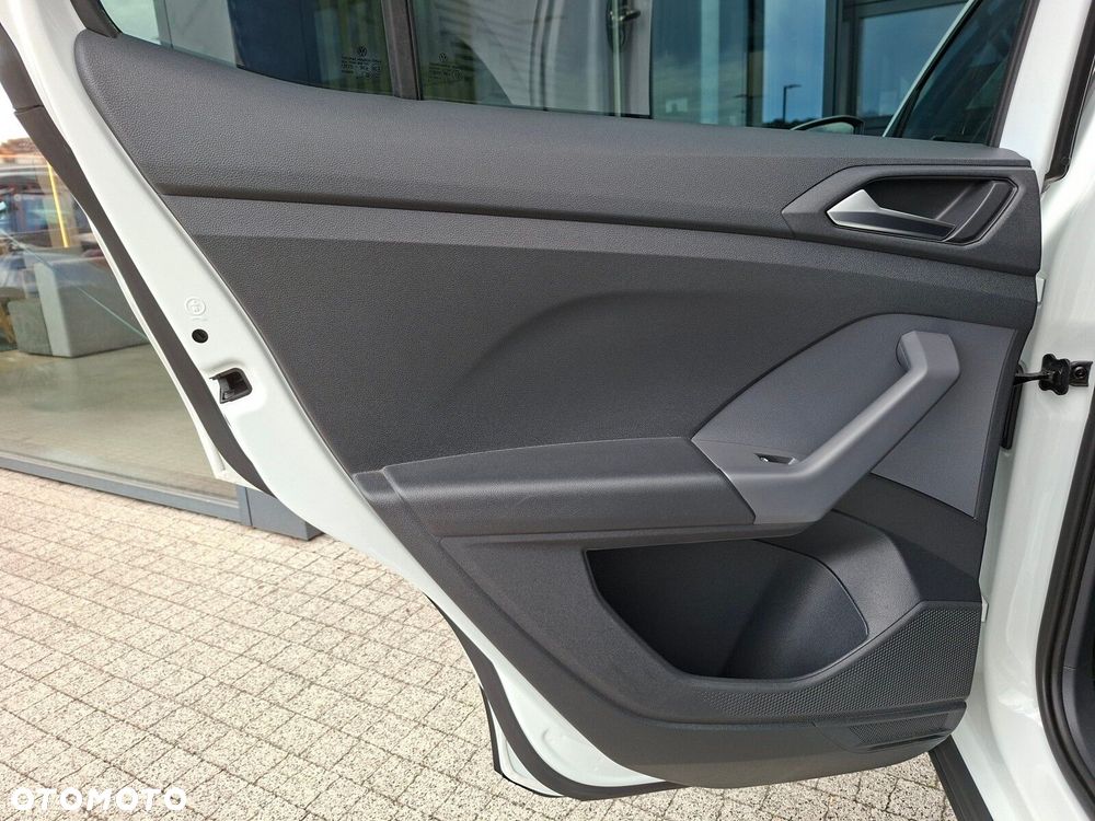 Volkswagen T-Cross - 12