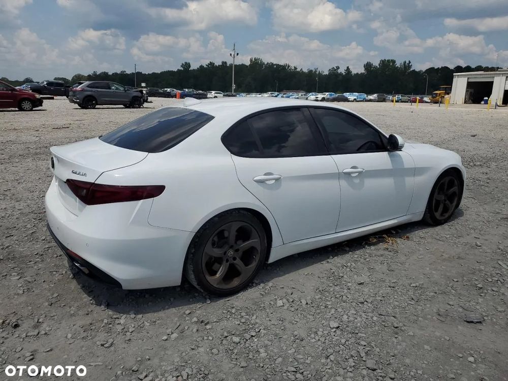 Alfa Romeo Giulia - 3