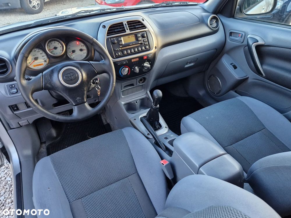 Toyota RAV4 2.0 D-4D 4x4 - 13