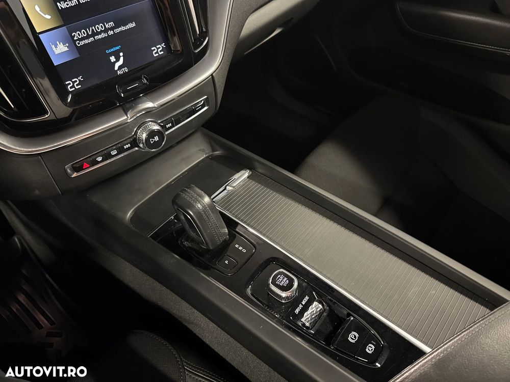 Volvo XC 60 - 25