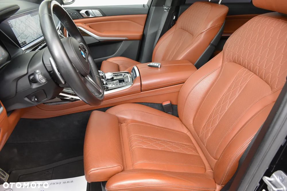 BMW X7 M50i - 21