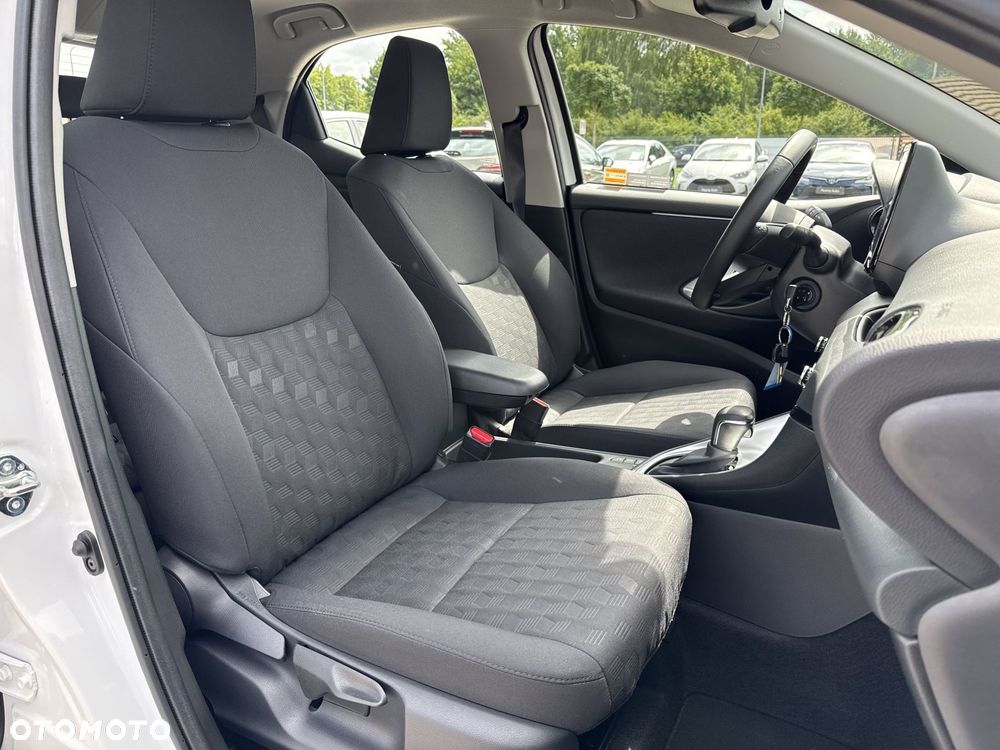 Toyota Yaris Hybrid 1.5 Comfort - 22