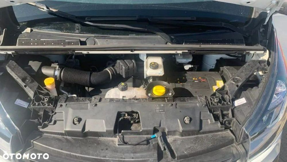 Renault Trafic - 12