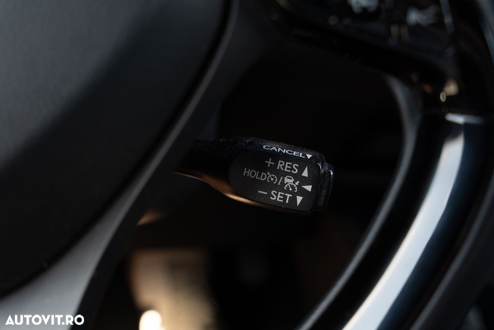 Toyota C-HR 1.8 HSD 122 CP 4x2 CVT Core - 21