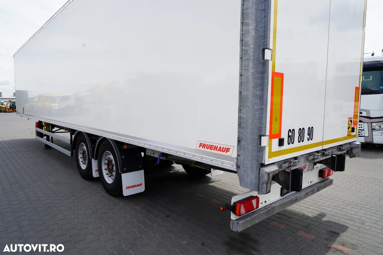 Fruehauf CONTAINER / KOFFER / AXE SAF / 2 AXE / PODEA RESISTENTĂ: ȘINĂ DIN SCADĂ - 11