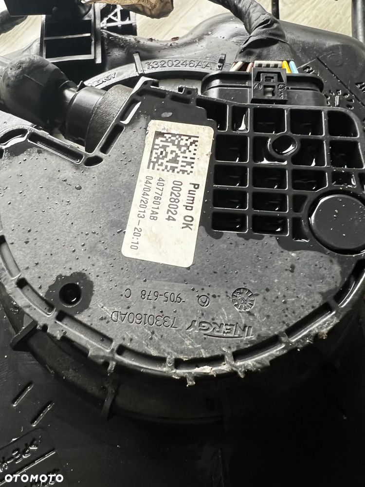 ZBIORNIK POMPKA ADBLUE AUDI Q5 8R 2.0 TDI 8R0131877 8R0971765B POMPKA 4077601AB - 4