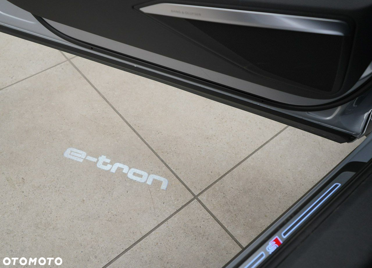 Audi e-tron - 18
