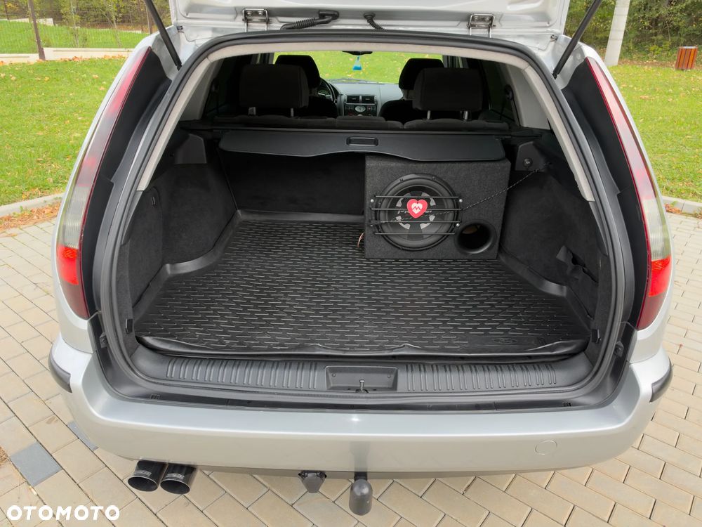 Ford Mondeo 2.0 TDDi Ghia - 10