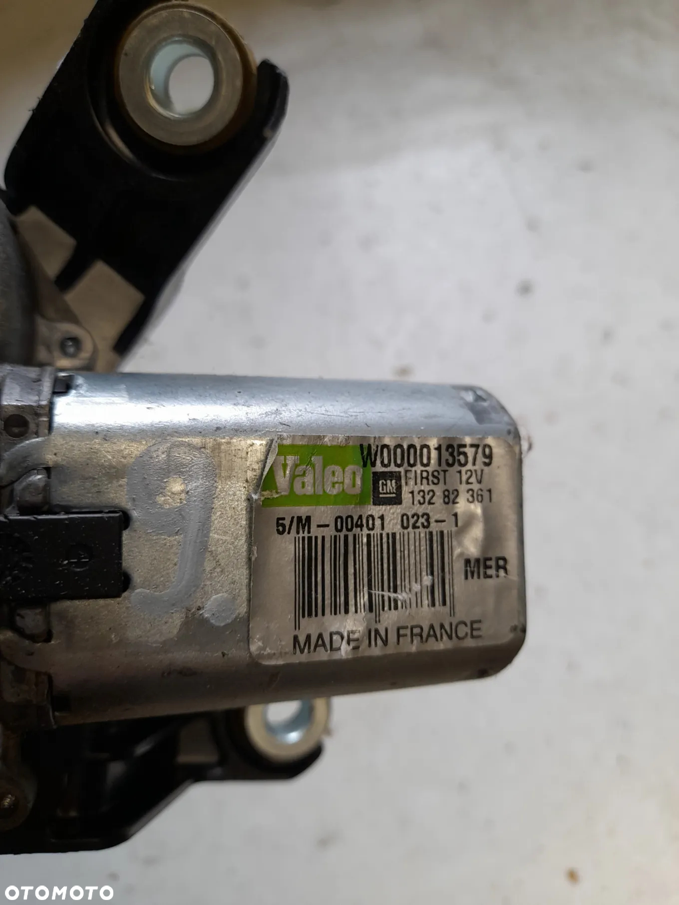 SILNICZEK WYCIERACZKI TYŁ OPEL MERIVA B nr 13282361 - 2