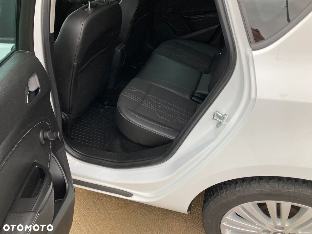 Opel Astra 1.4 Turbo 150 Jahre - 11