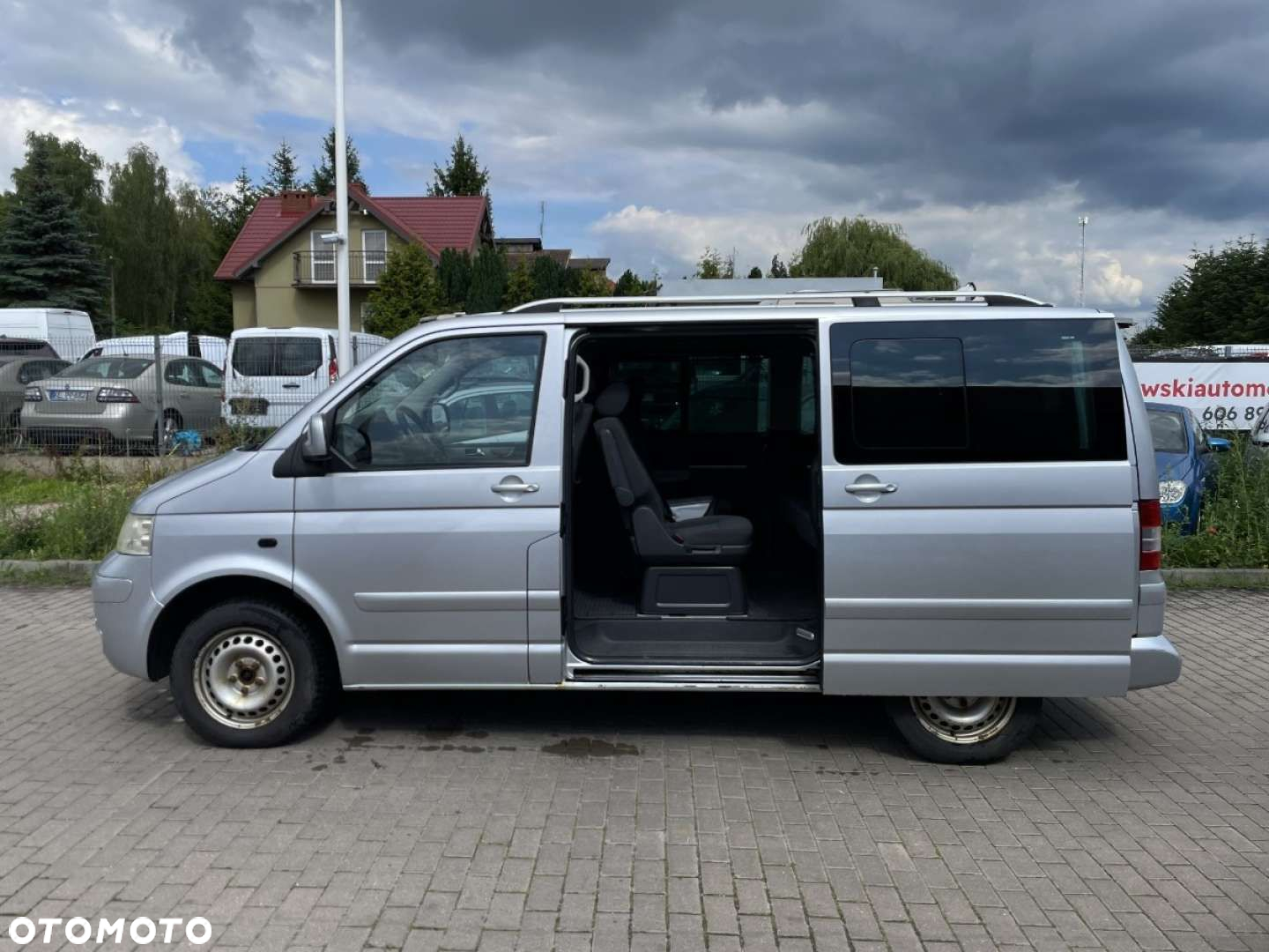 Volkswagen Multivan - 7