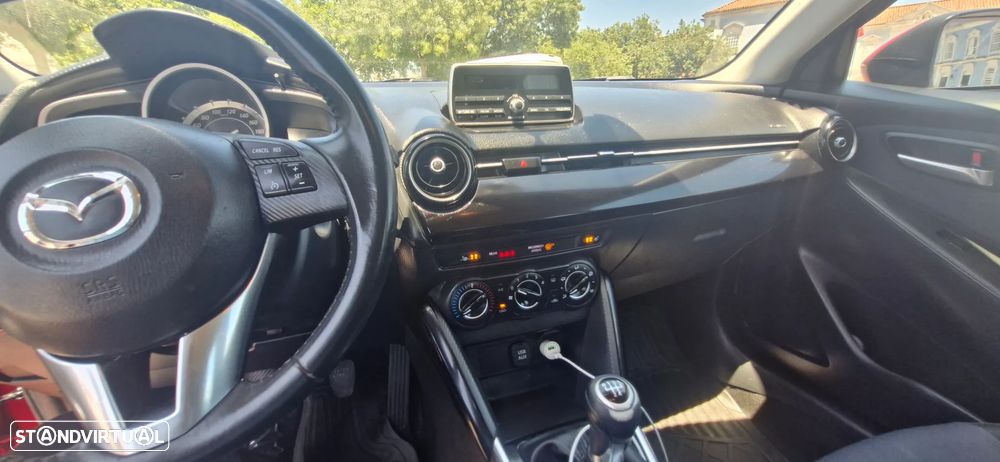 Mazda 2 1.5 Sky.Excellence - 4