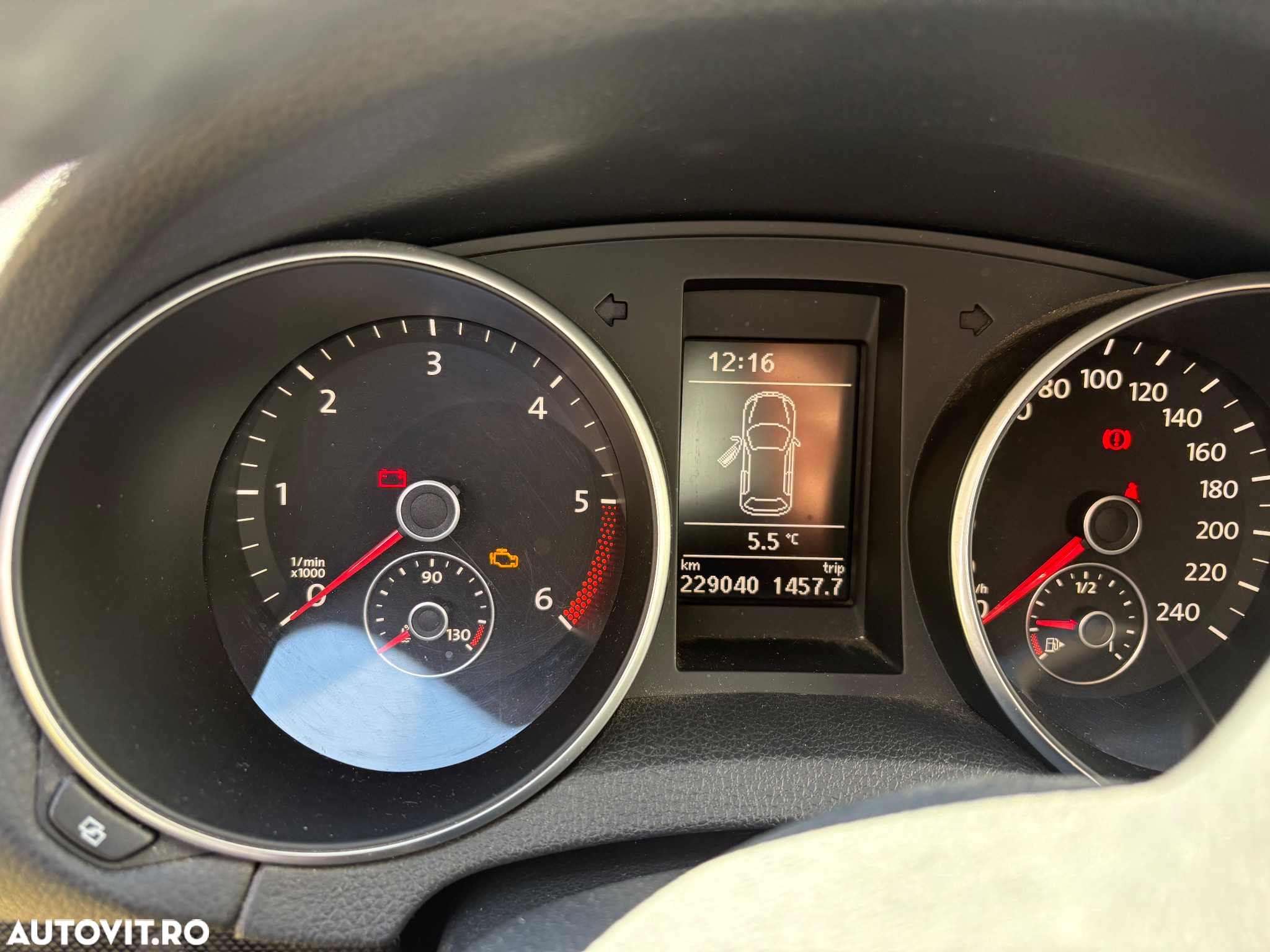 Volkswagen Golf 1.6 TDI BlueMotion Technology DPF Highline - 3