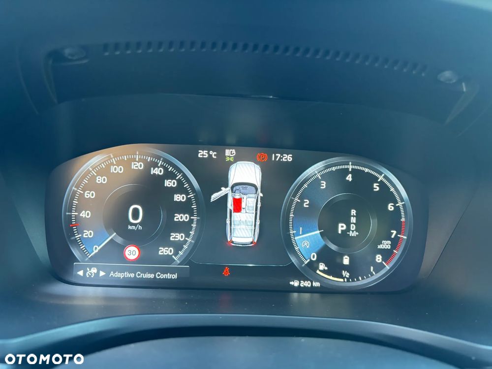 Volvo V60 B3 B DKG Momentum Pro - 22