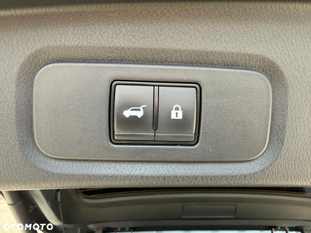 Nissan Qashqai 1.3 DIG-T MHEV Premiere Edition Xtronic - 11