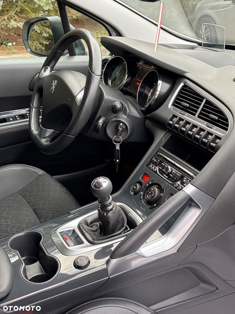 Peugeot 3008 HDi 150 Allure - 33