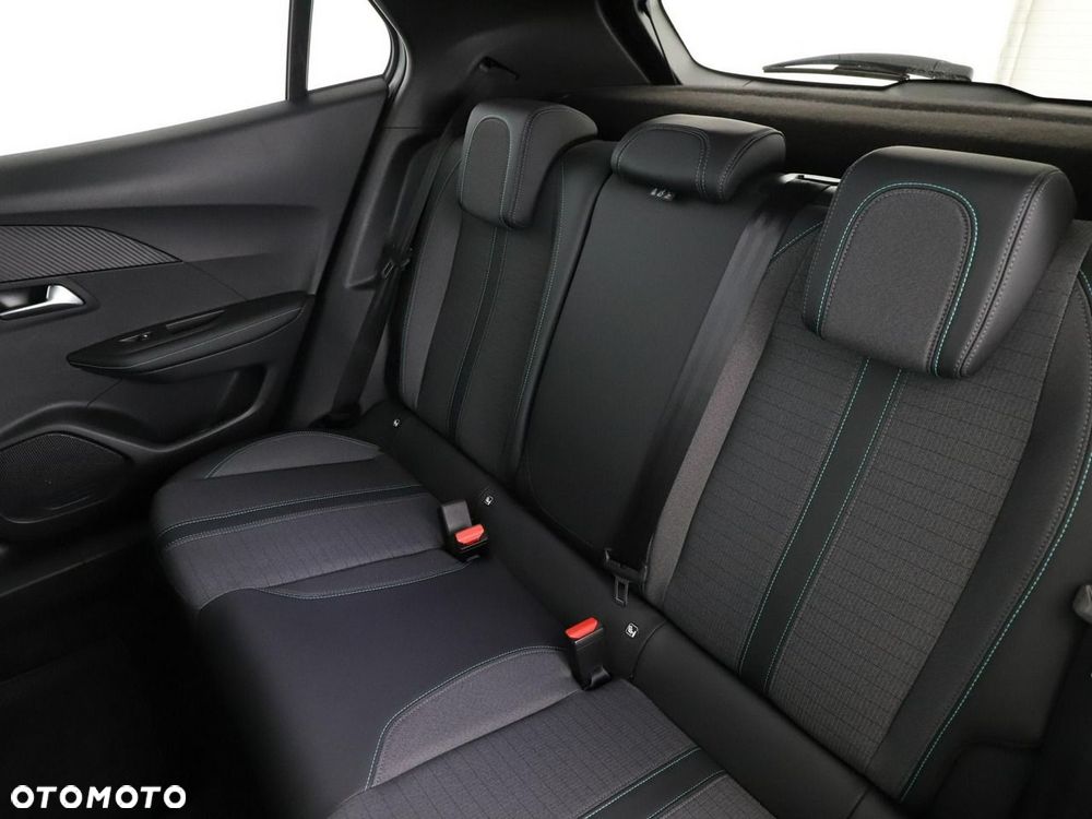 Peugeot 2008 PureTech 130 EAT8 Allure - 18