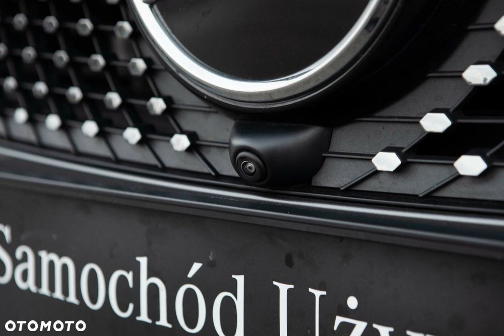 Mercedes-Benz GLB - 16