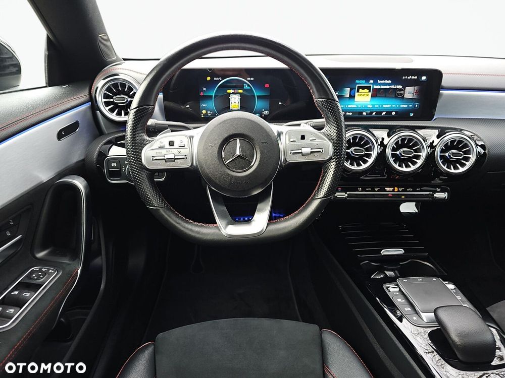 Mercedes-Benz CLA - 12