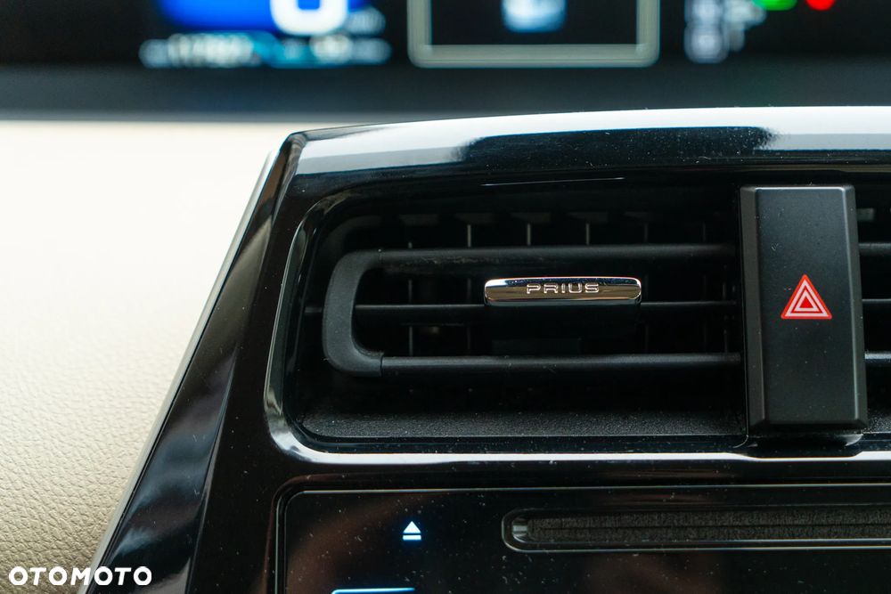 Toyota Prius 1.8 HSD Premium - 27