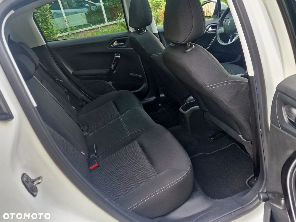 Peugeot 208 Blue-HDi 100 Stop&Start Allure - 18