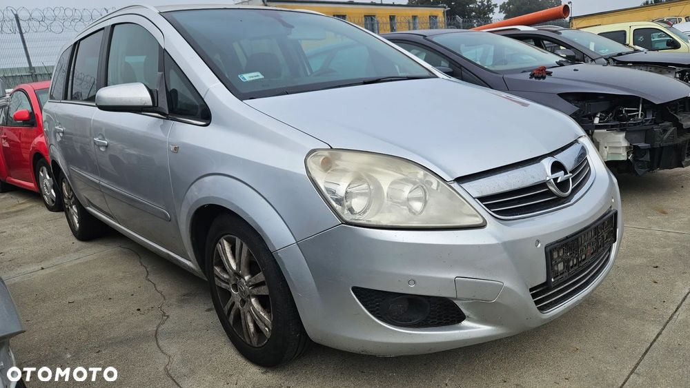 Opel Zafira B Lift 1,7 CDTI 81kW 110KM 2010r Z176 6-bieg - 2
