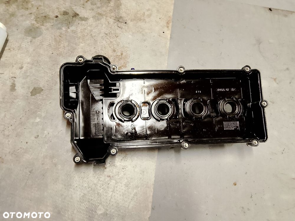 pokrywa zaworów bmw f30 2.0 d 8589941 - 5
